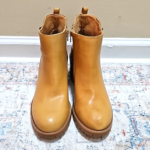 Bare Traps HAILE Women's Ankle Boots Latte Croco Size 9M. - Picture 1 of 7